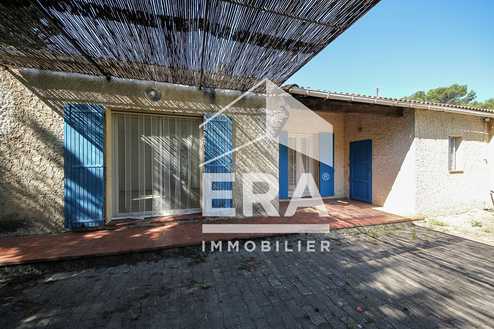 Maison de plain-pied à rénover à Eyragues