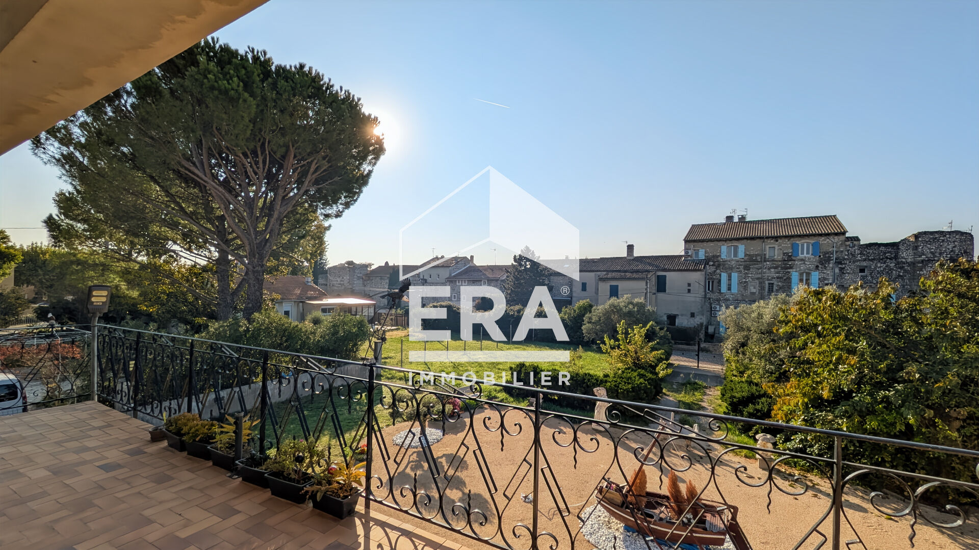 Photo Maison Noves 120 m² habitables et 120m² de garage image 1/6