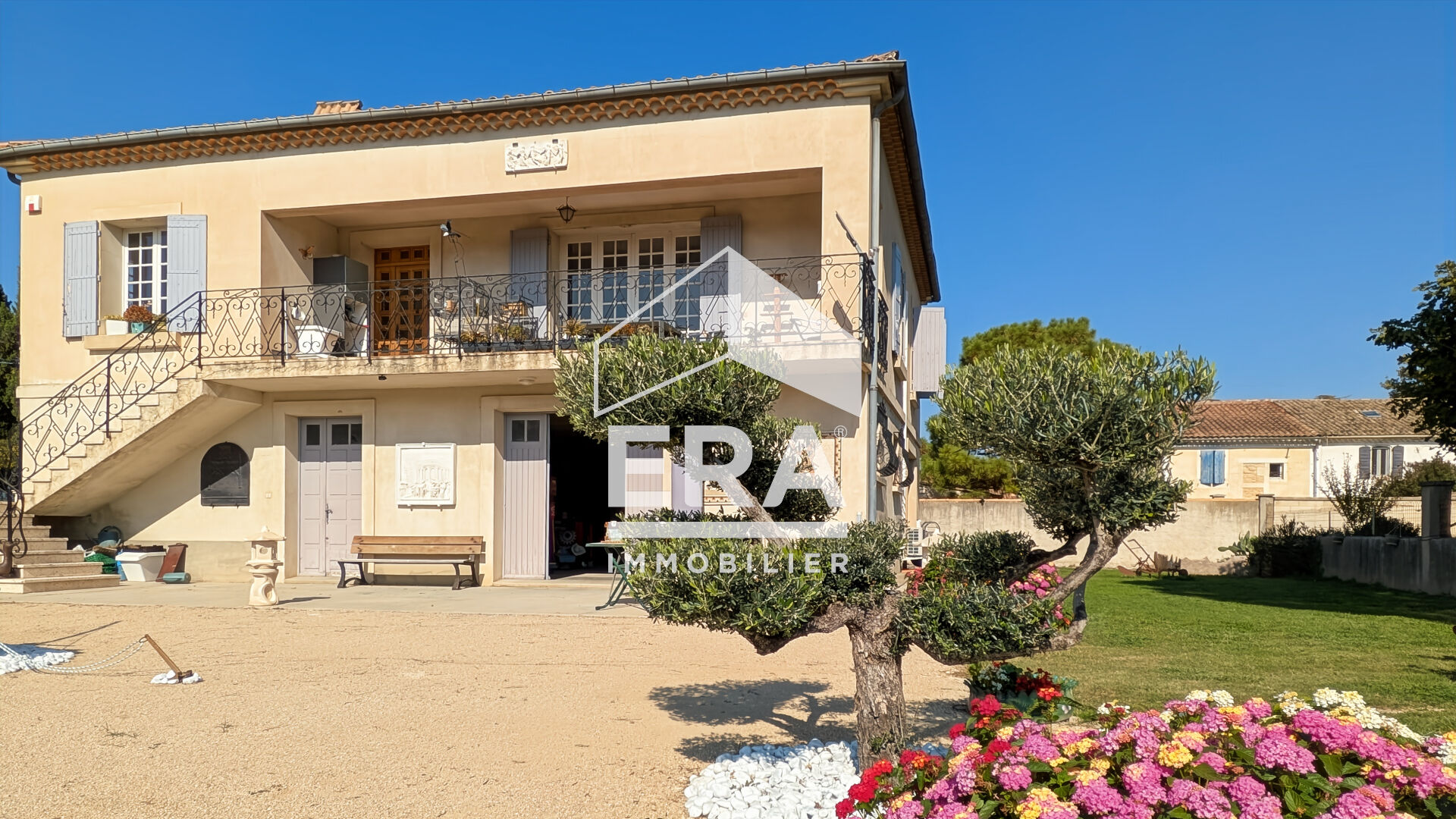 Photo Maison Noves 120 m² habitables et 120m² de garage image 2/6