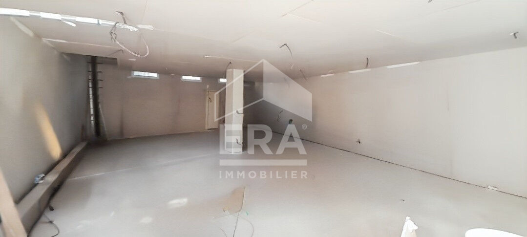 Photo CHATEAURENARD - Maison de ville neuve 150 m2 avec cour image 4/6