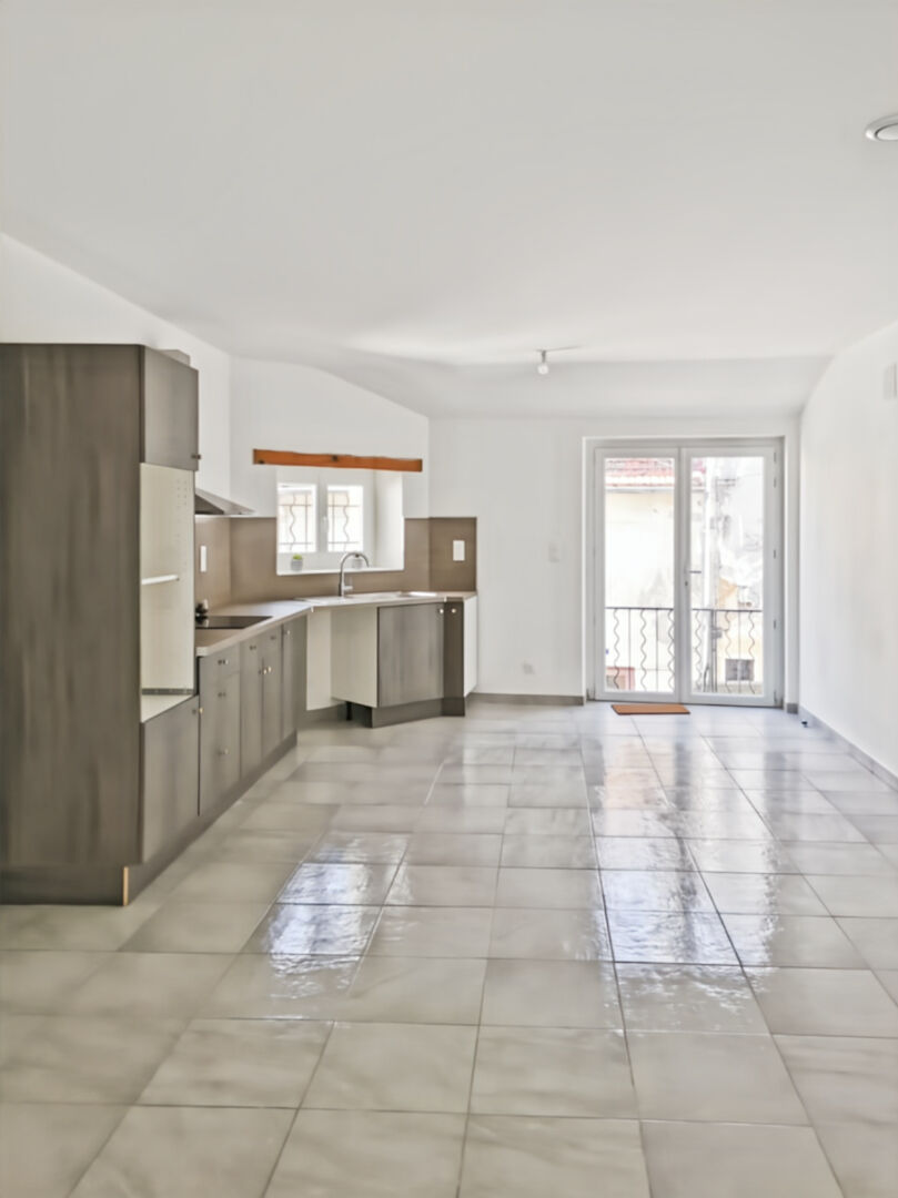 À vendre  T3 de 90,72 m²  avec garage  Copropriété sans charges