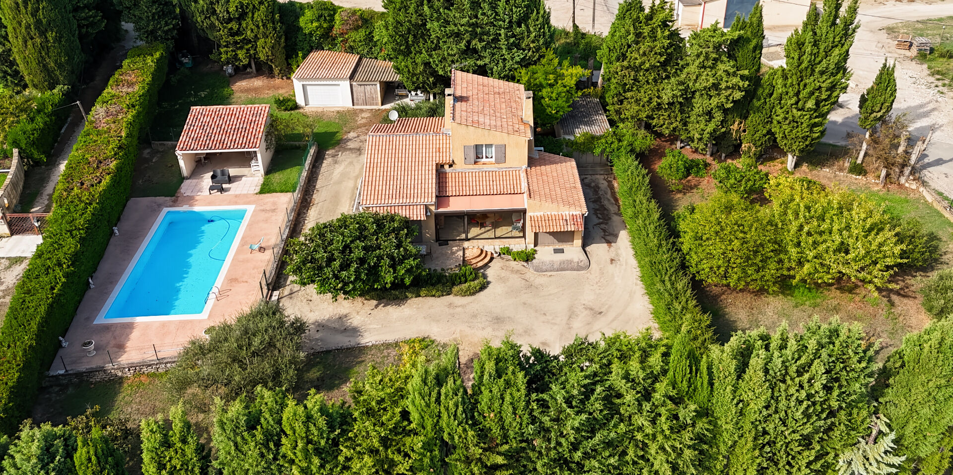 Agence immobilière de ERA Chateaurenard - REAL IMMOBILIER