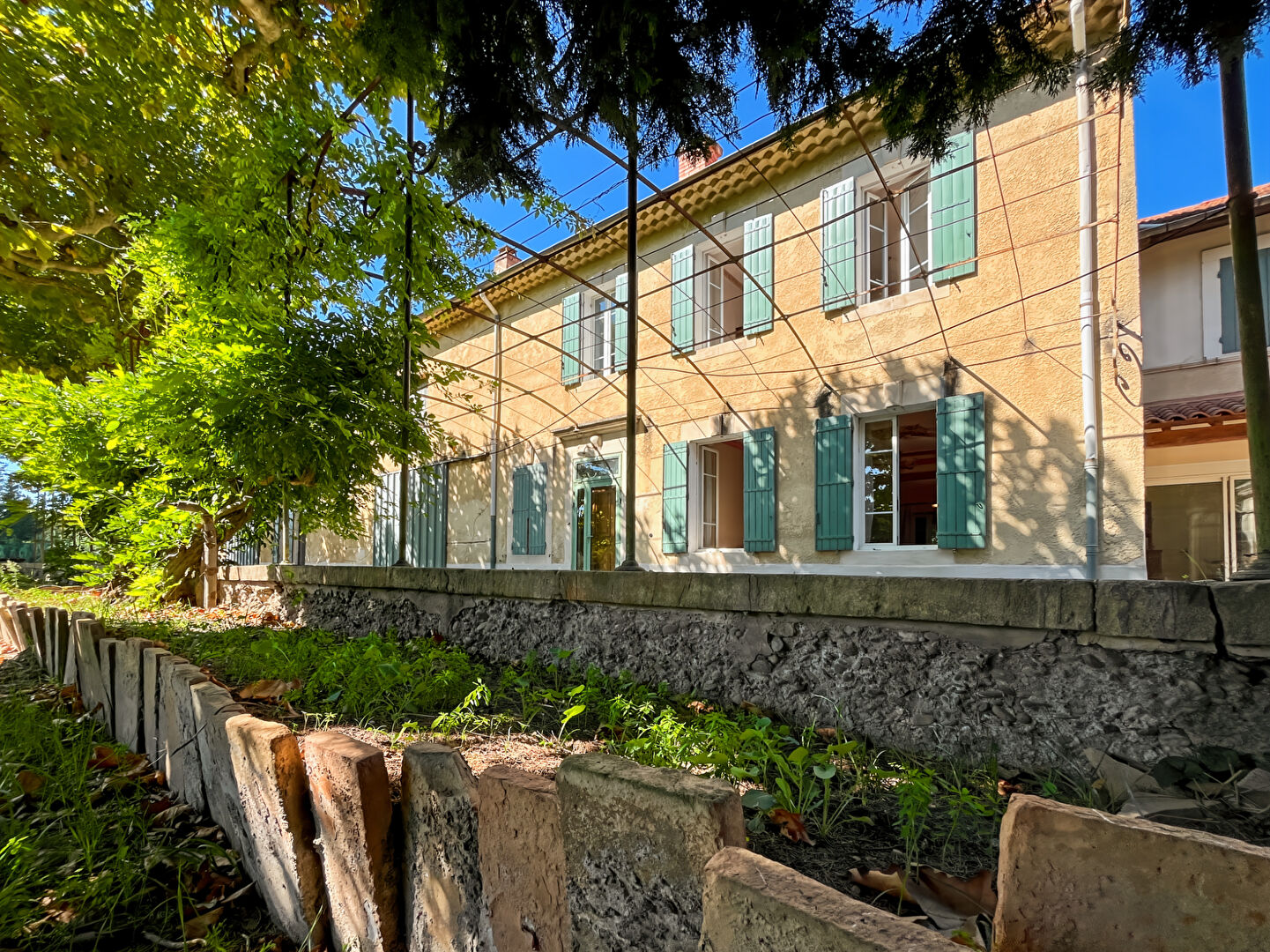 Rare en campagne, à seulement 2 minutes du centre-ville !