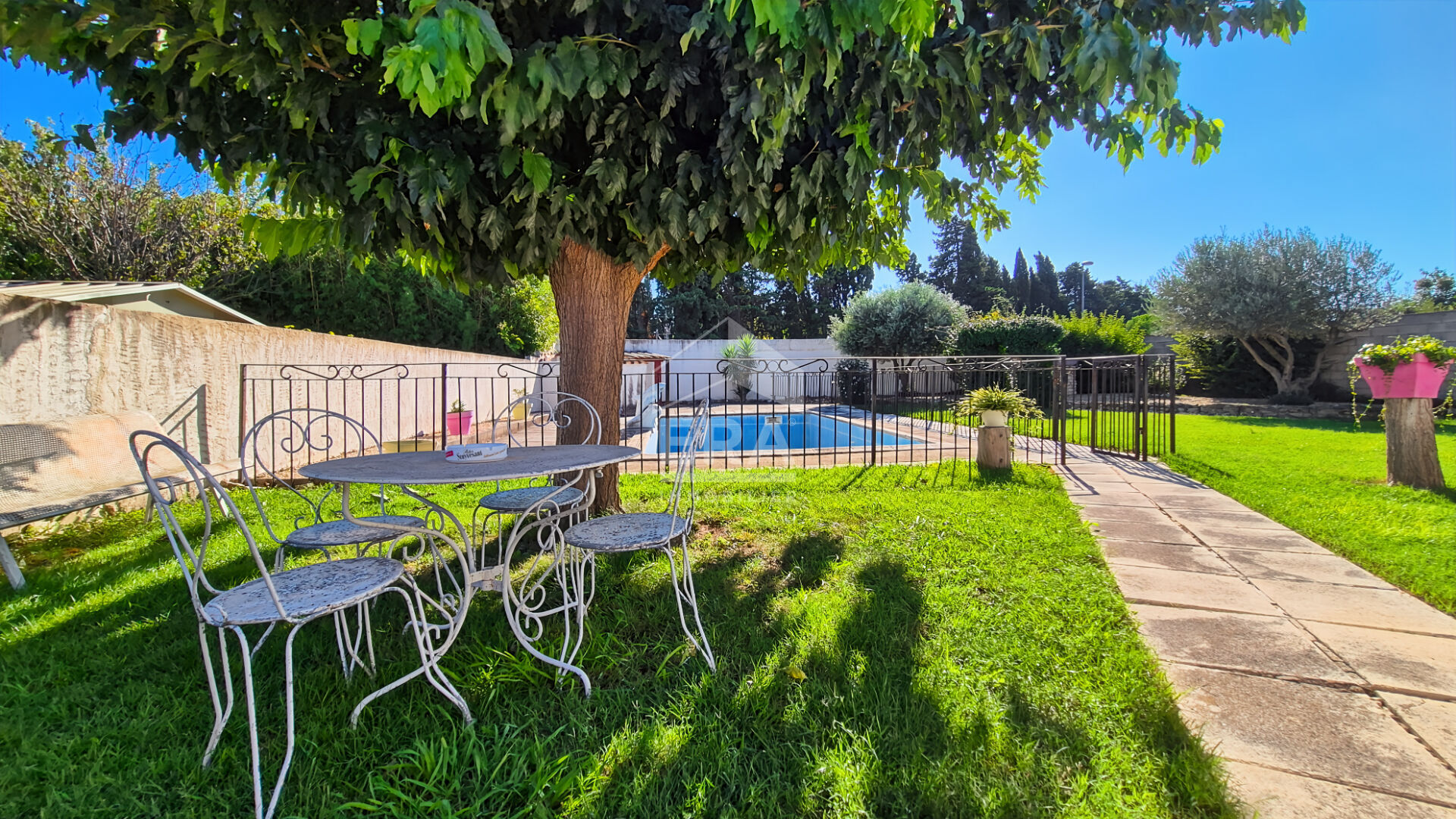 Photo GRAVESON - Maison de plain-pied avec piscine image 2/6