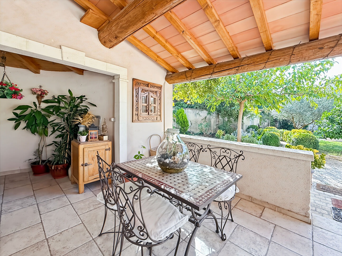 Photo Mas avec appartement, hangar sur Graveson image 3/6