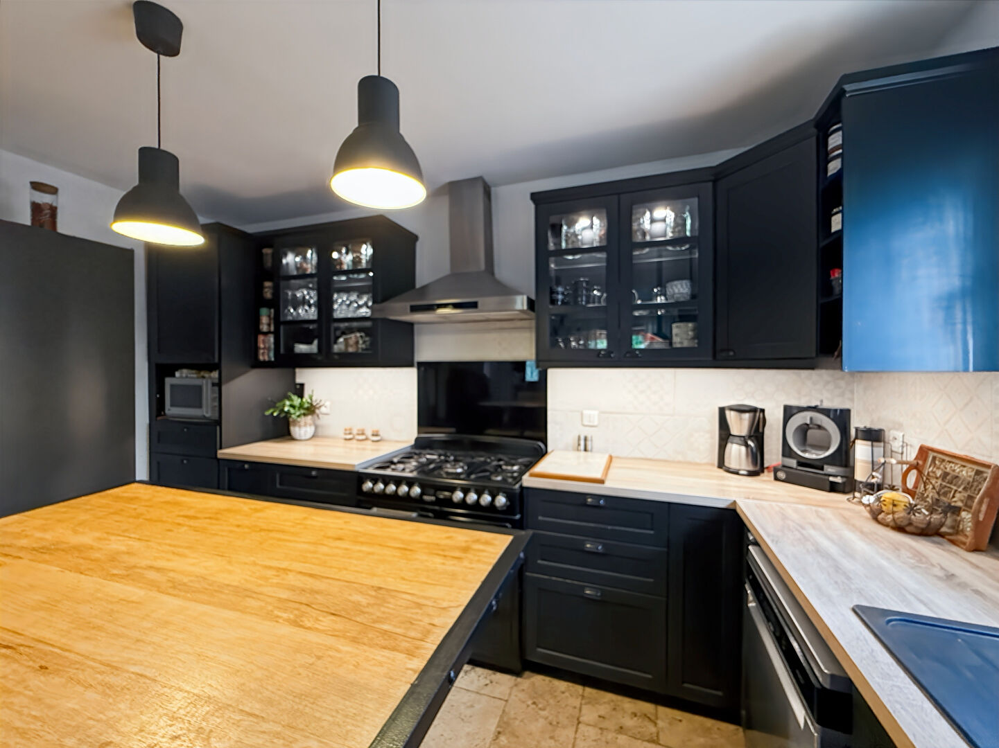 Photo Mas avec appartement, hangar sur Graveson image 6/6