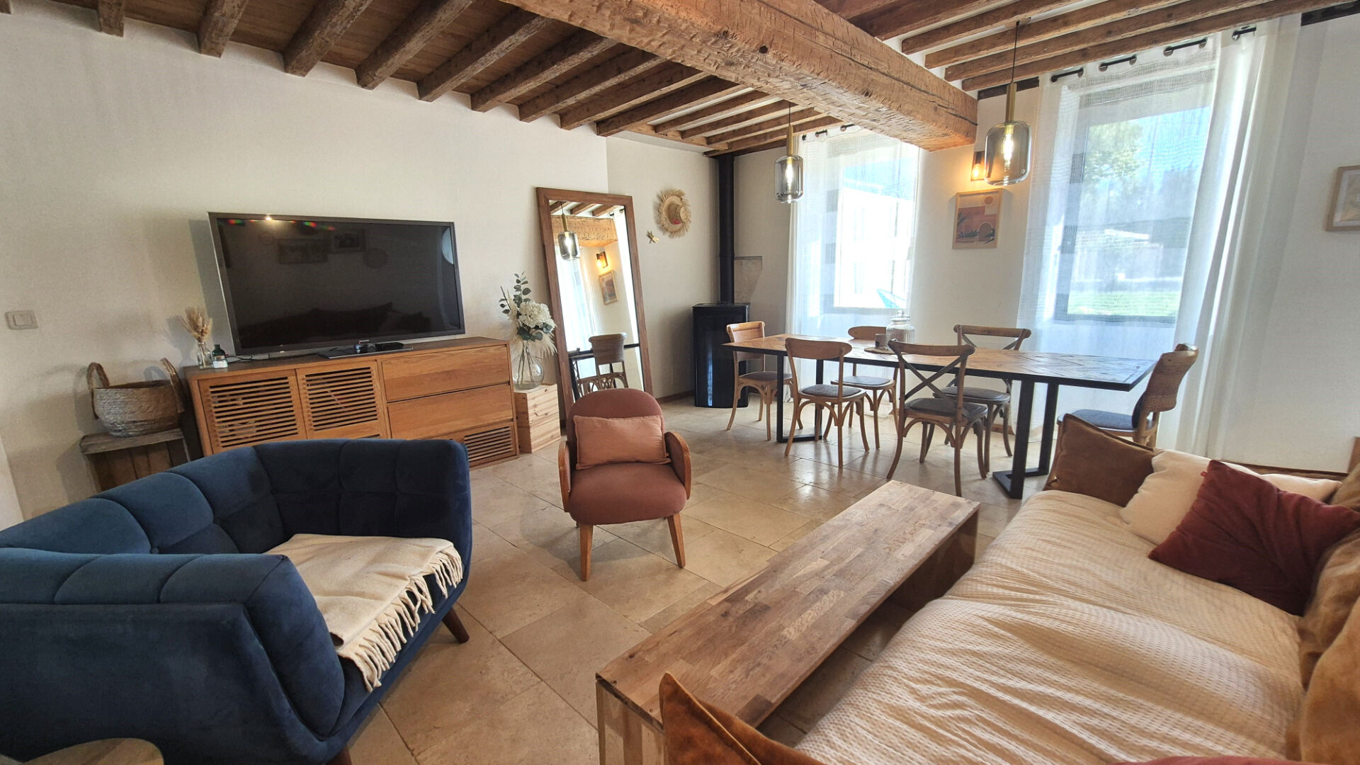 Photo CHATEAURENARD - Partie de mas rénovée avec jardin image 3/6