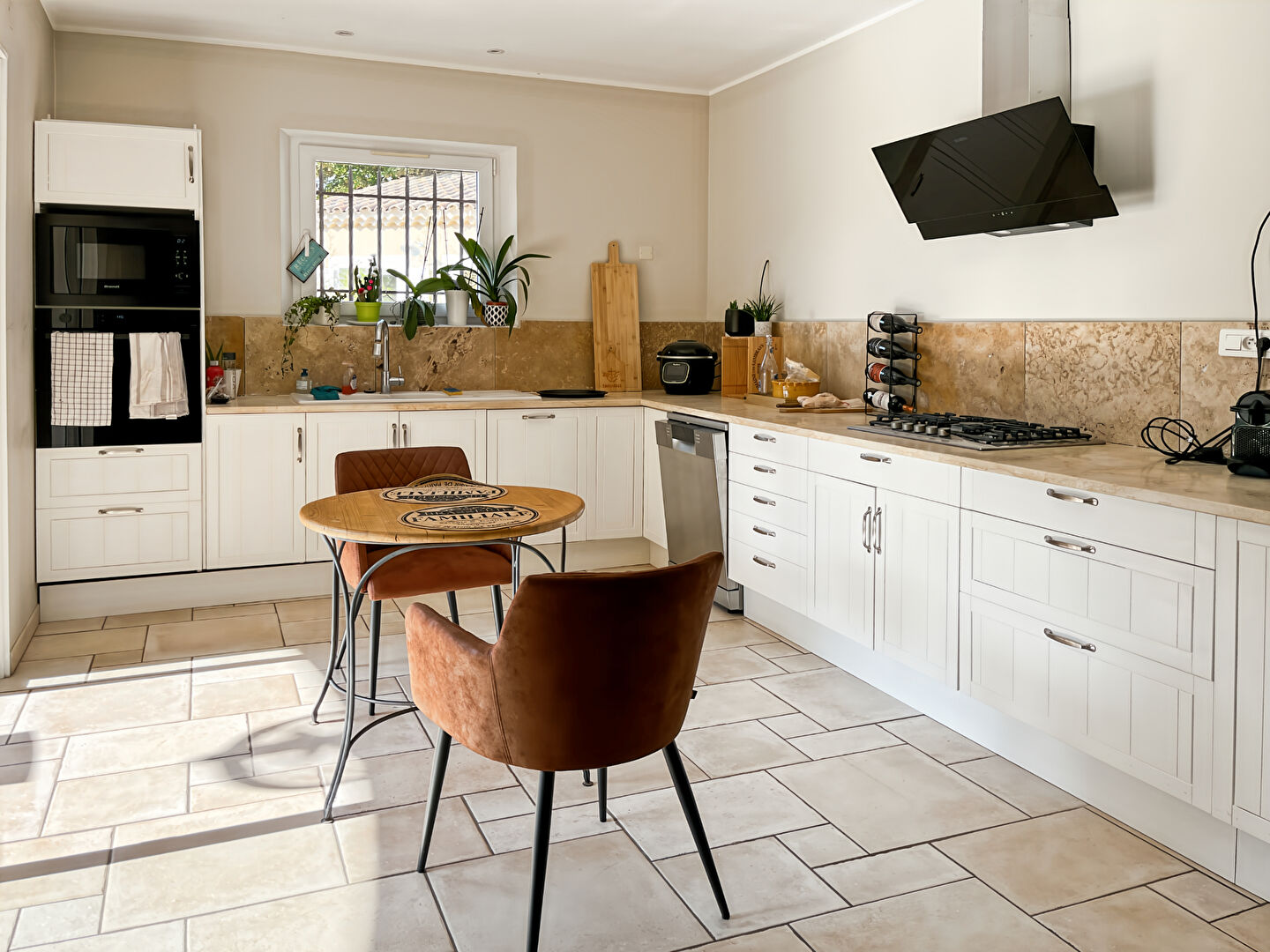 Photo Maison Noves 6 pièce(s) 213 m2 image 5/6