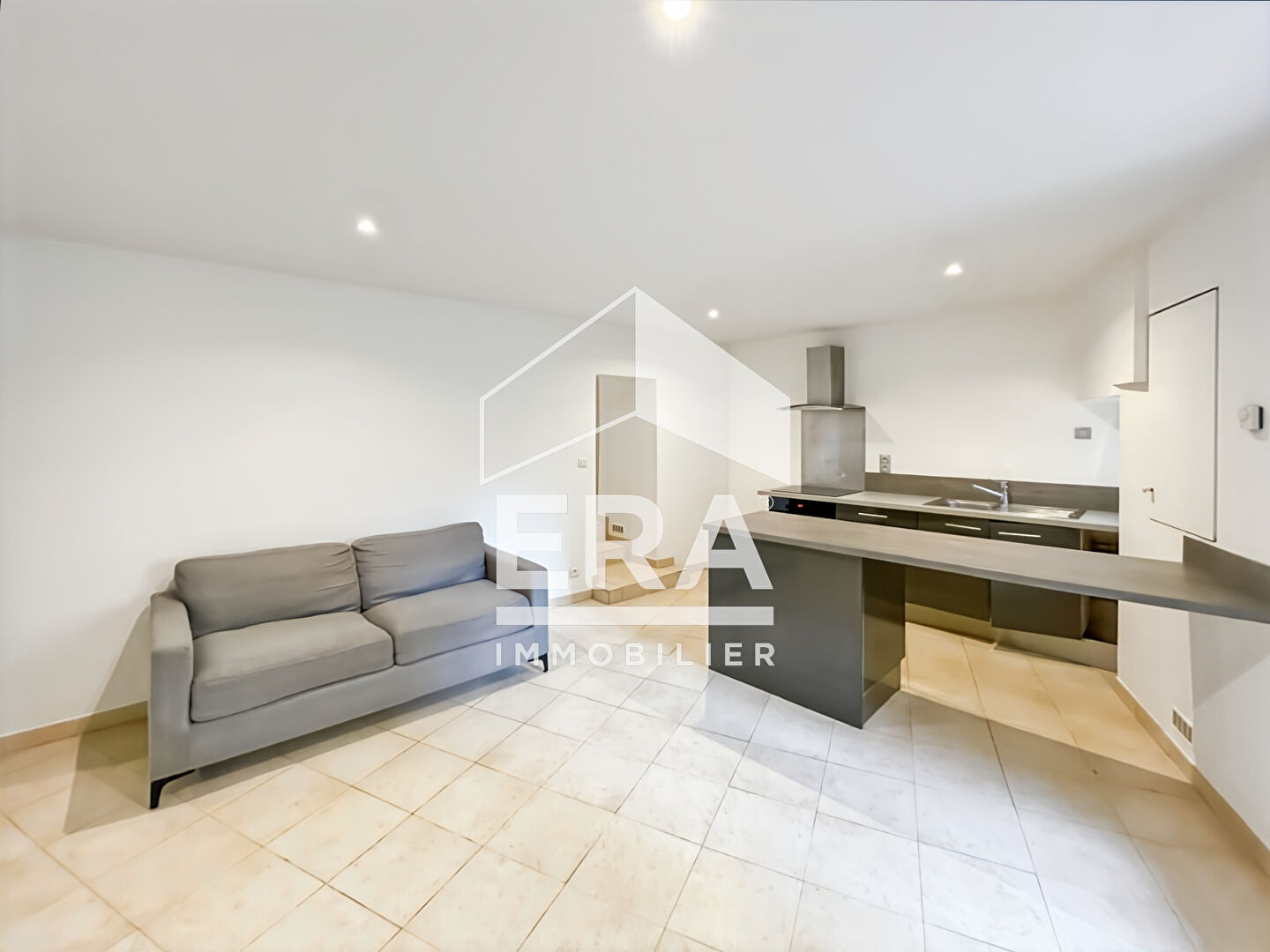 Photo Charmant appartement T2 en rez-de-chaussée à Eyragues centre image 1/6