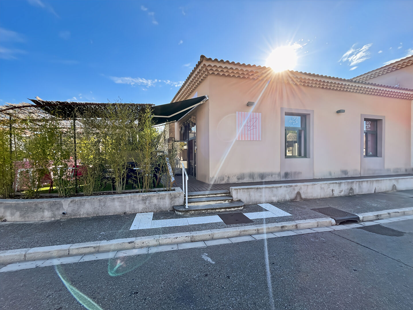 À vendre fond de commerce de restauration rapide situé à Rognonas,