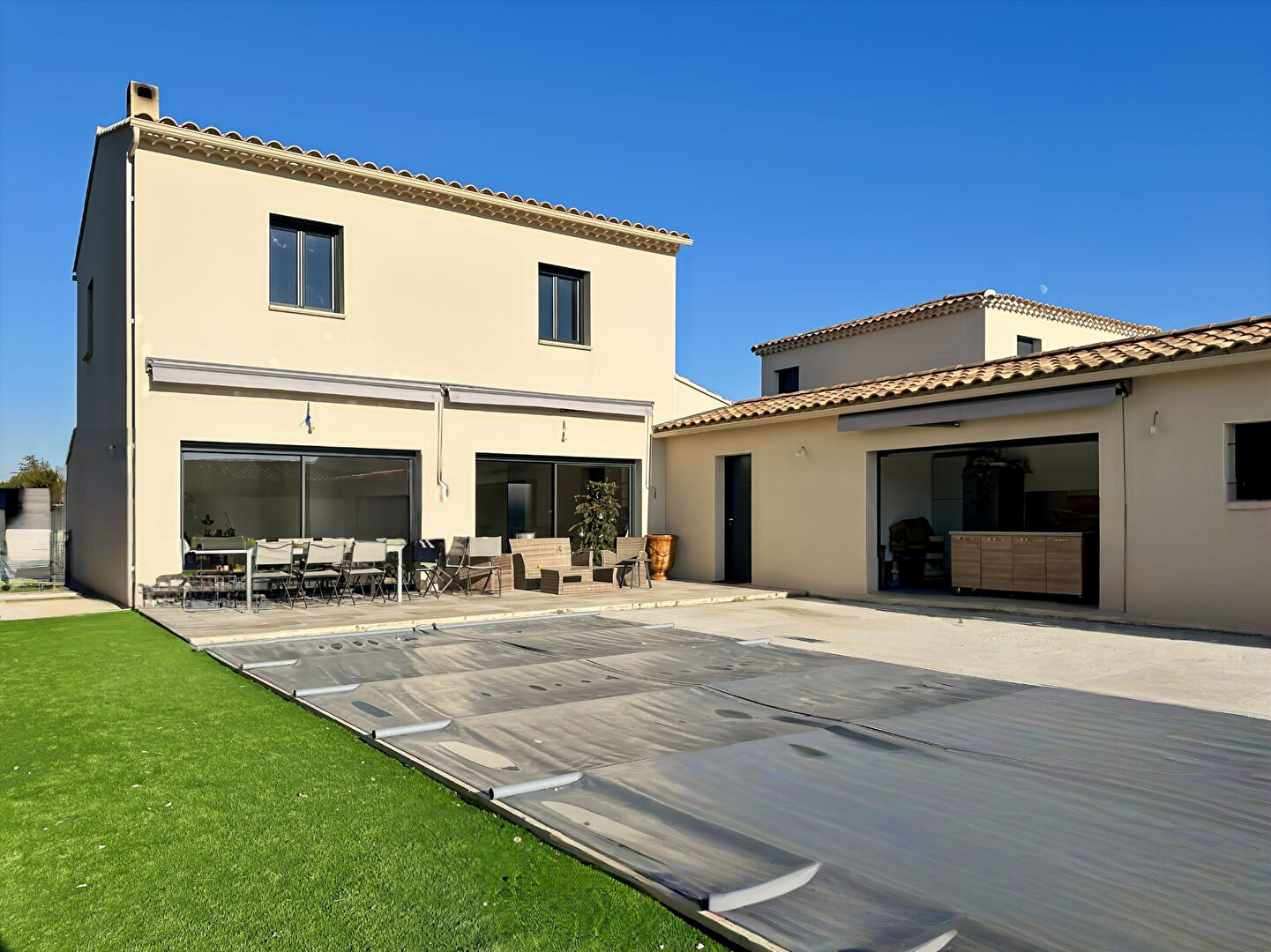 Agence immobilière de ERA Chateaurenard - REAL IMMOBILIER