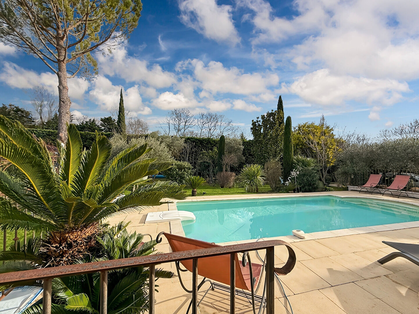 Agence immobilière de ERA Chateaurenard - REAL IMMOBILIER