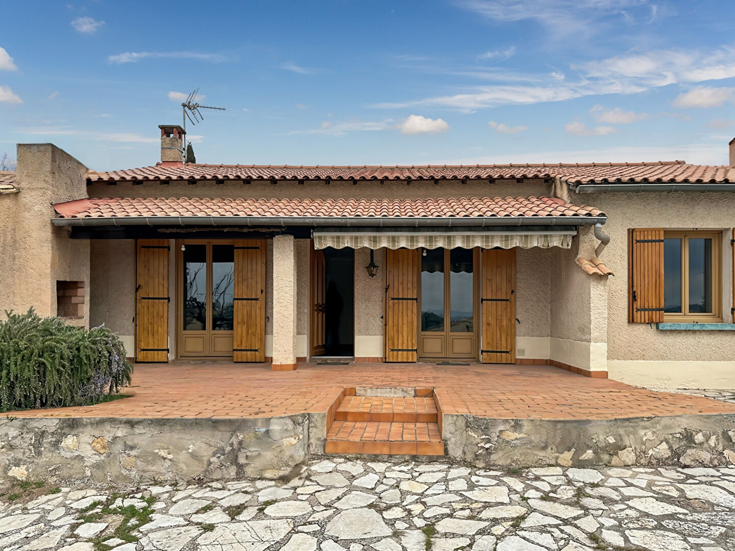 Agence immobilière de ERA Chateaurenard - REAL IMMOBILIER