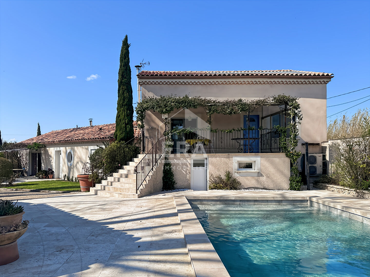 Agence immobilière de ERA Chateaurenard - REAL IMMOBILIER