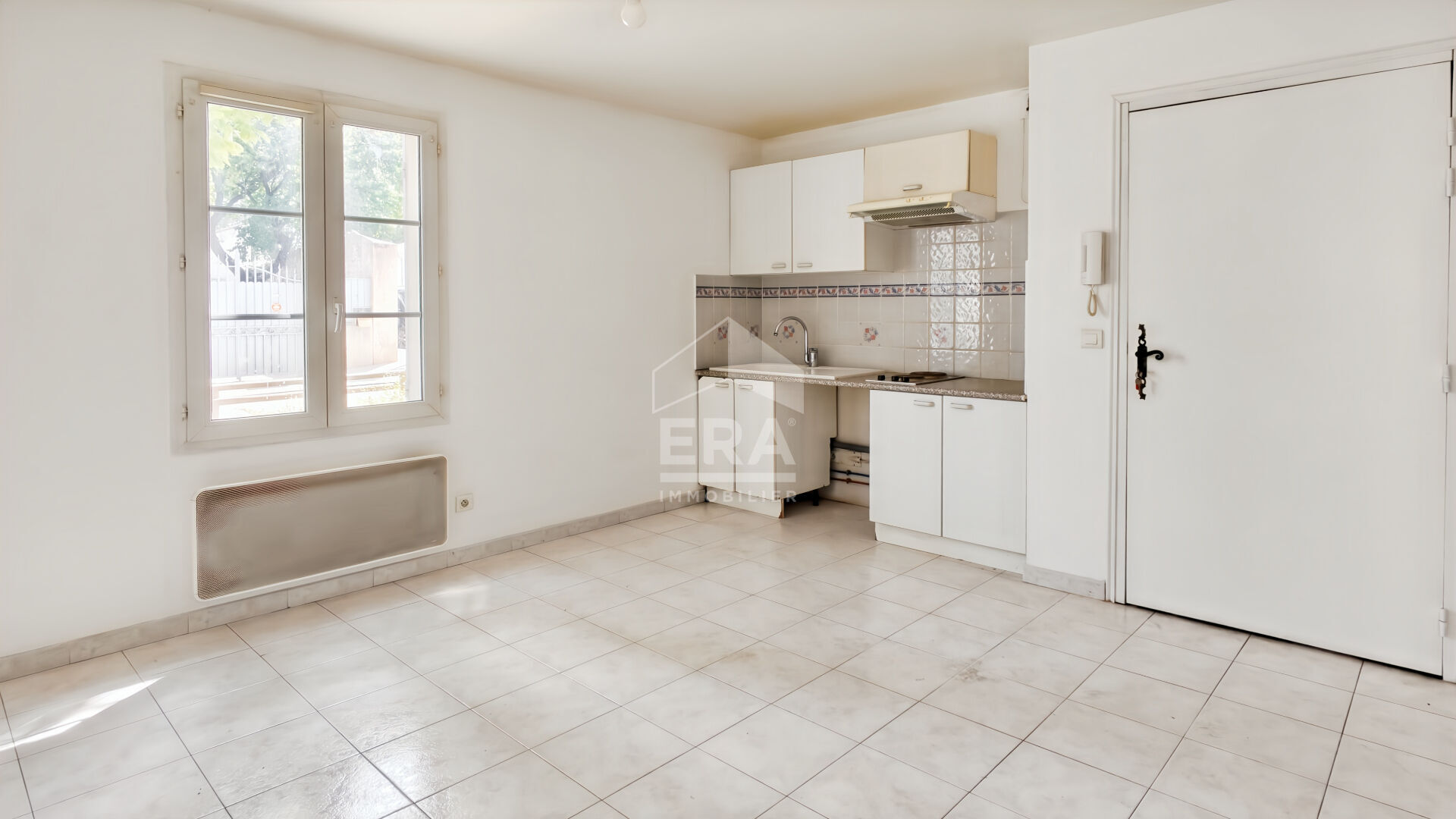 SAINT REMY DE PROVENCE - Studio proche centre-ville