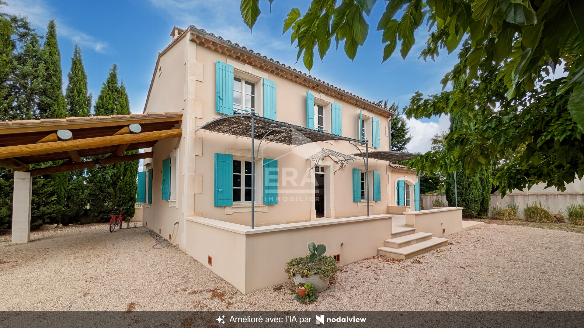 Maison 155 m² avec grand jardin planté d'oliviers