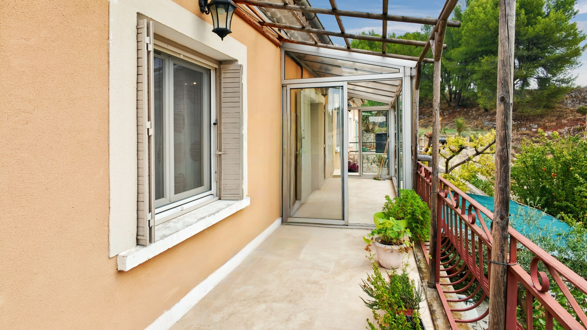 Agence immobilière de ERA Chateaurenard - REAL IMMOBILIER