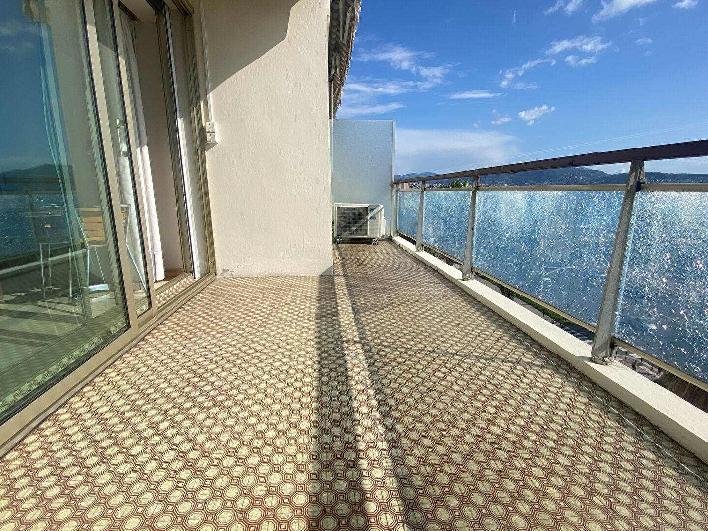 Photo Appartement à vendre à  Nice 3 pièces 81 m2/CALIFORNIE -PROMENADE DES ANGLAIS image 2/6