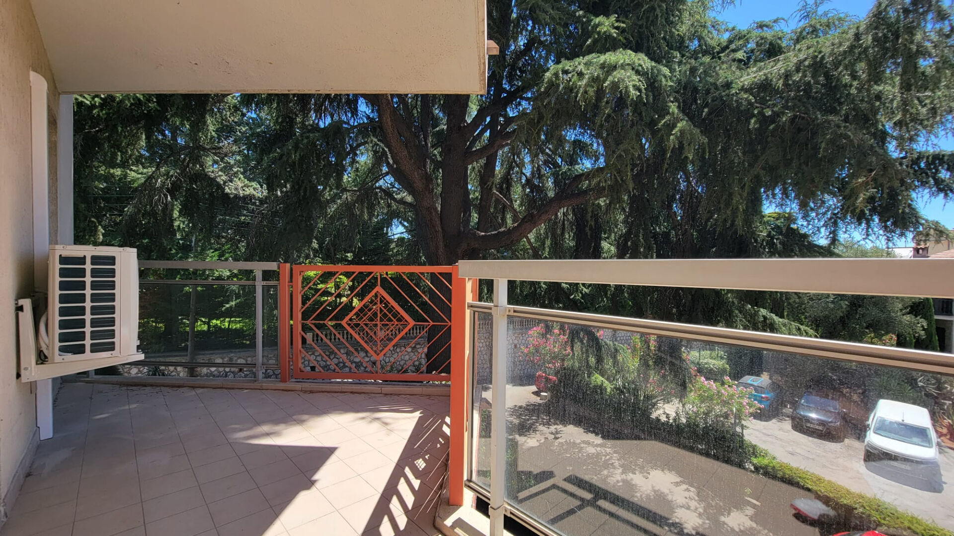 Photo A vendre /Appartement  à Nice 06200 / 2 pièces / F2 / T2  /PARKING en sus  /BAS LANTERNE image 2/6