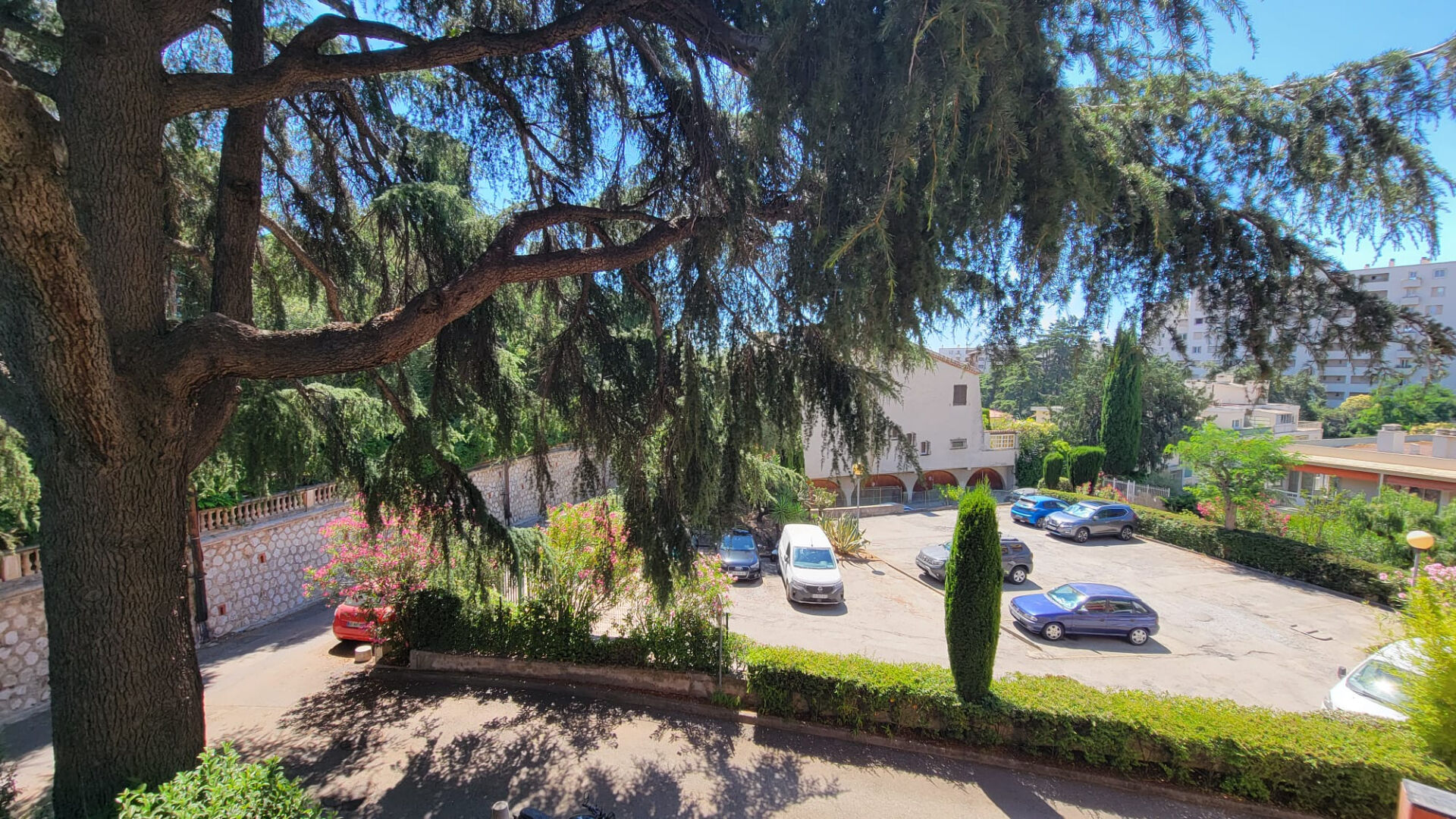 Photo A vendre /Appartement  à Nice 06200 / 2 pièces / F2 / T2  /PARKING en sus  /BAS LANTERNE image 4/6