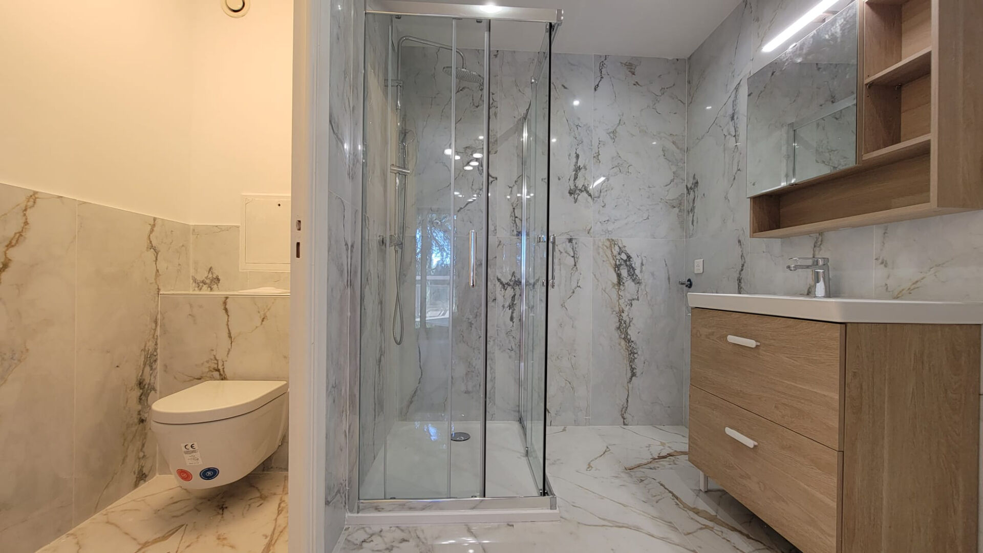 Photo A vendre /Appartement  à Nice 06200 / 2 pièces / F2 / T2  /PARKING en sus  /BAS LANTERNE image 6/6