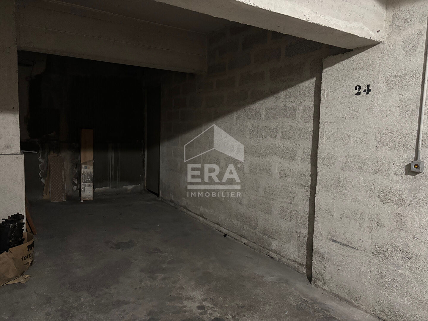 A VENDRE - NICE / FERBER : PARKING SOUS-SOL + CAVE