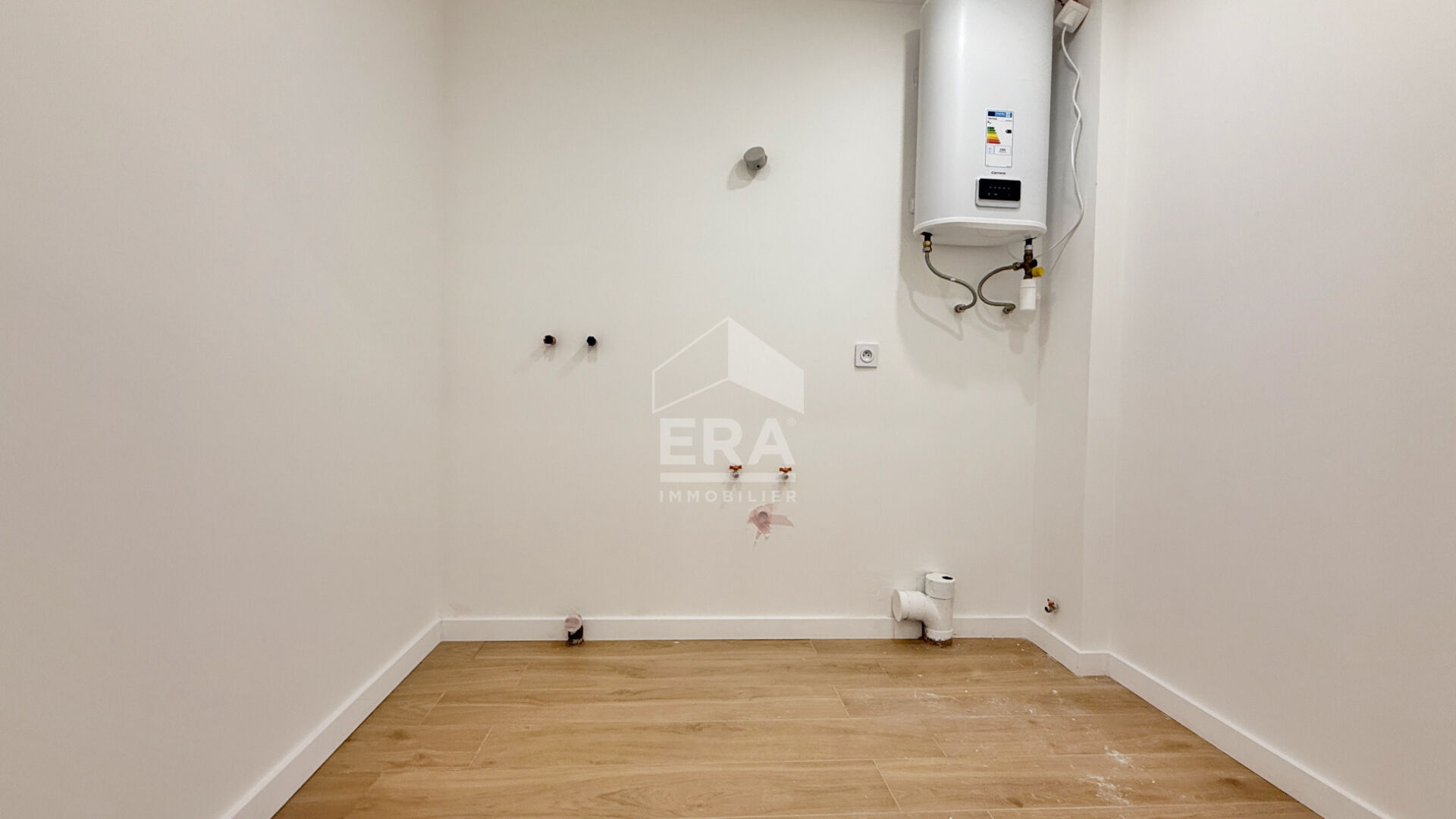 Photo Bureau 30 m2 image 2/6