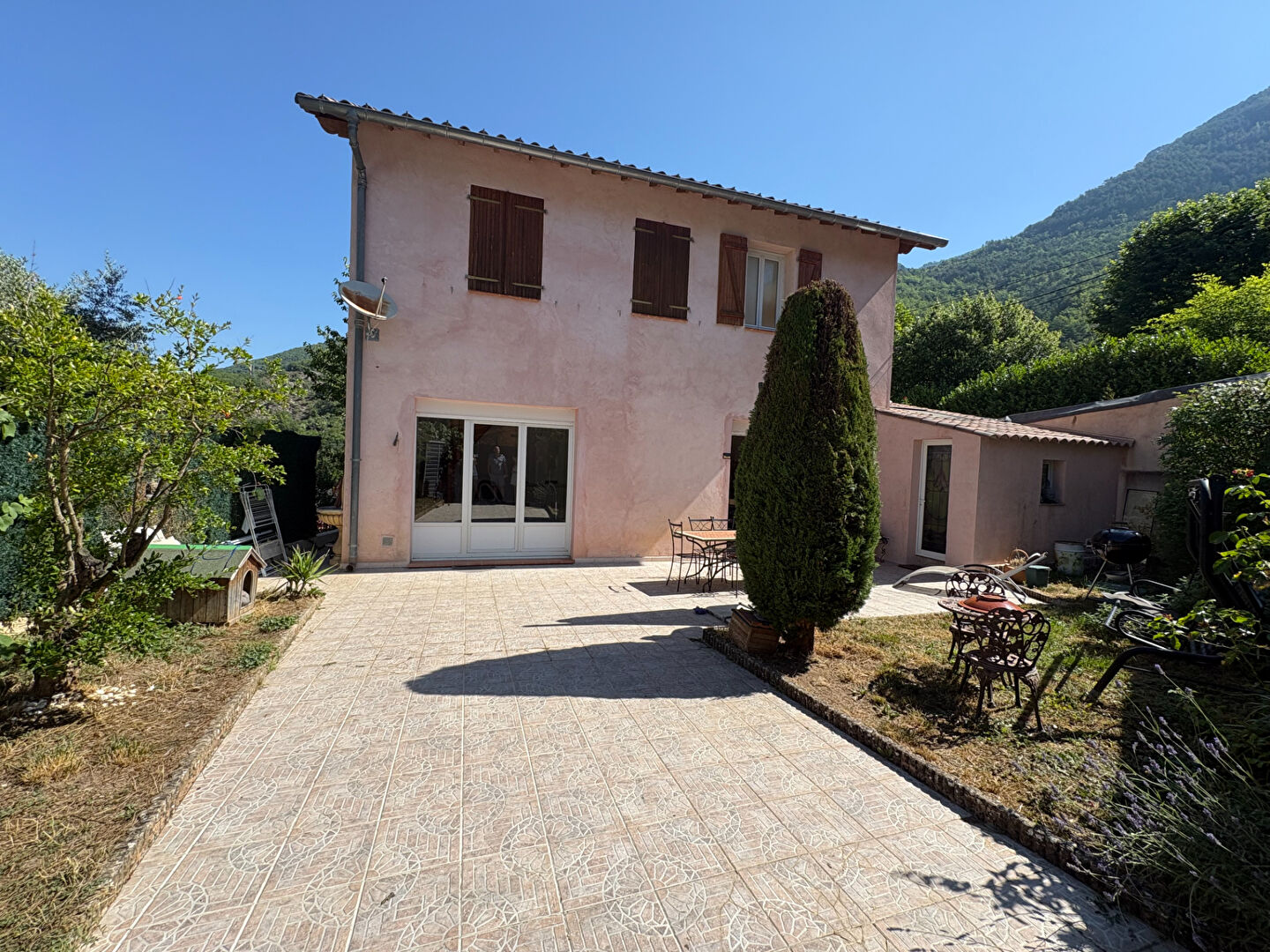 Maison à vendre ROUSSILLON SUR TINEE   4 pièces 95 m2 avec jardin