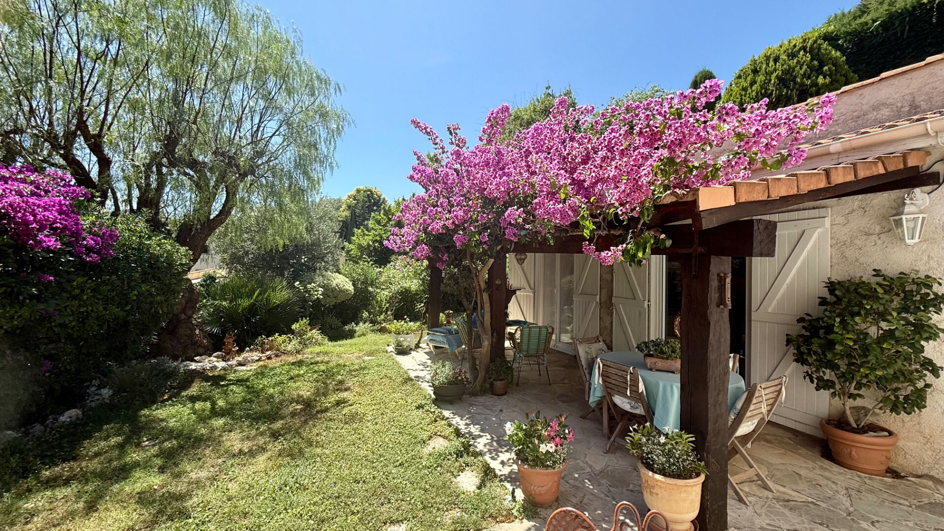 Photo RARE VILLA à vendre à Nice  5 pièces image 2/6