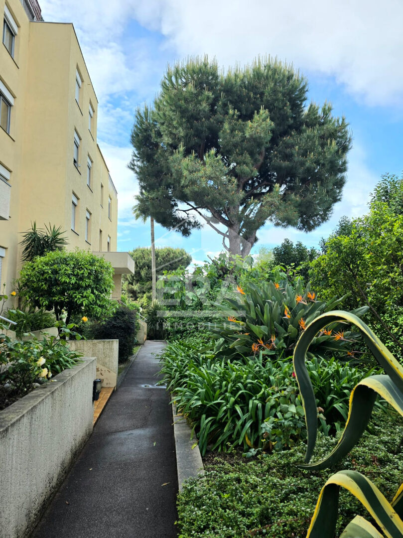 Photo Appartement à vendre à Nice ouest 2-3 PIECES, CAVE, PARKING EN SUS. image 3/6