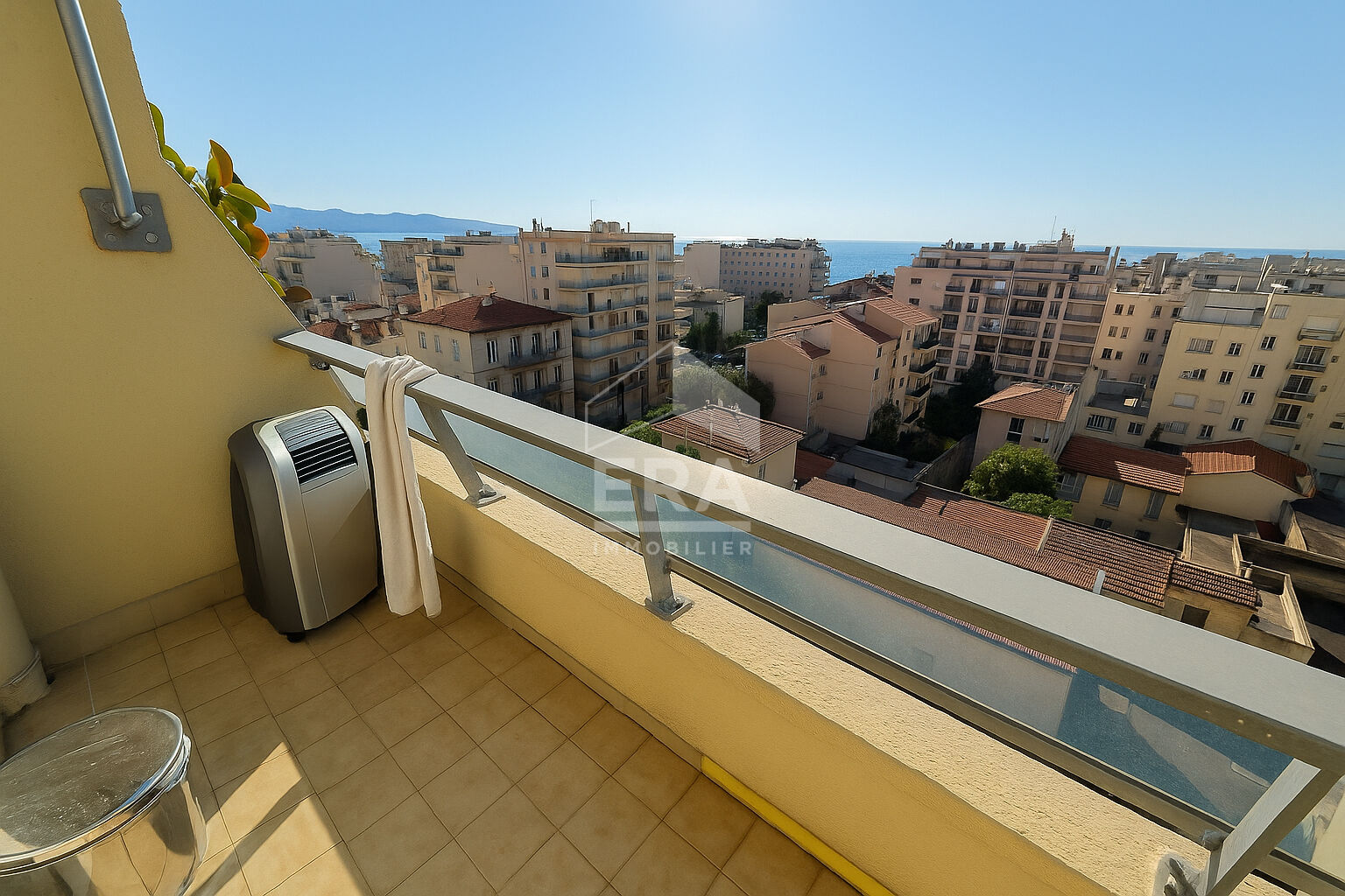 Photo A VENDRE / Appartement  studio Nice Californie 20 m2 balcon vue mer dernier étage image 2/5