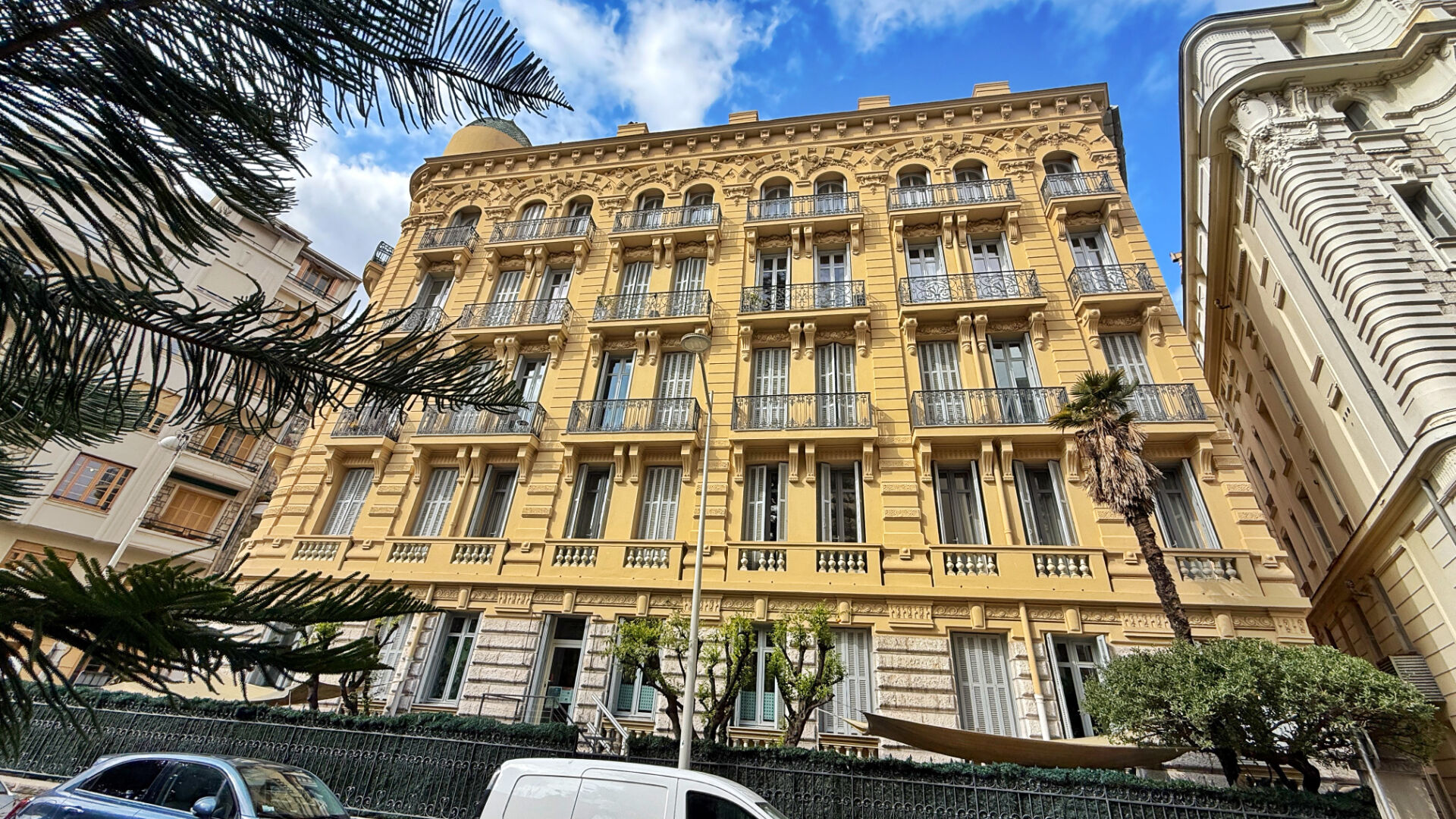 CARRE D'OR Appartement 127m² Reconfiguré en 5 Appartements