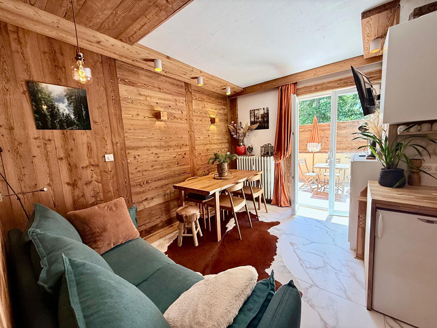 Appartement à vendre AURON centre 2 pièces 28 m2 avec  terrasse et  parking extérieur