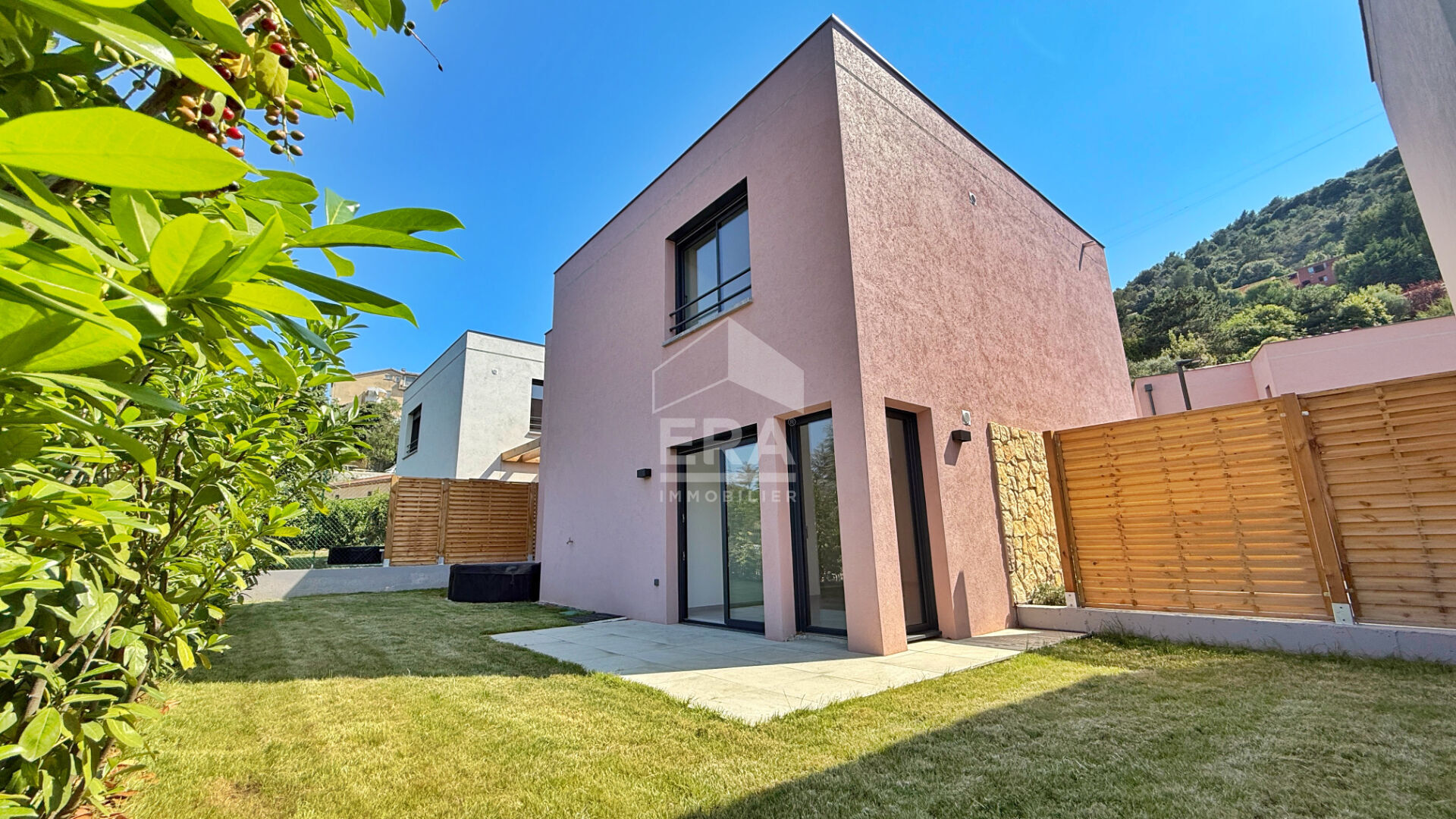 Photo Maison La Turbie 4 pièces 92 m2 JARDIN, JACUZZI, 2 PK image 2/6