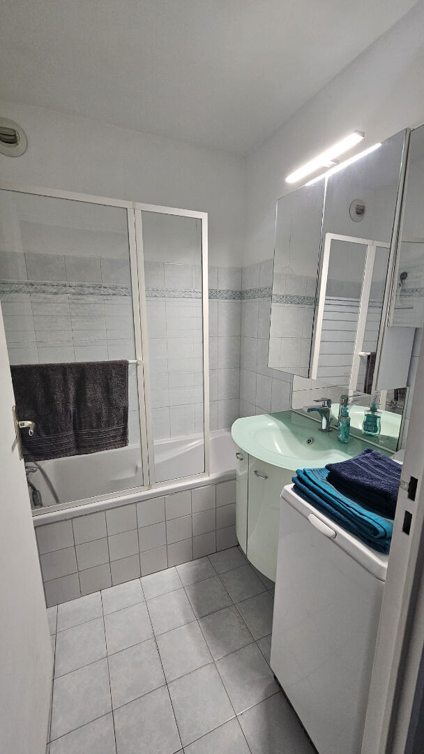 Photo A VENDRE - NICE CORNICHE FLEURIE - F1 31 m2, stationnement image 5/6