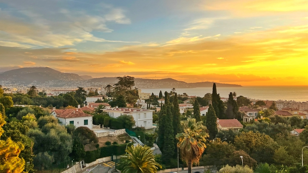 NICE 2 pièces 53 m2 Vue mer