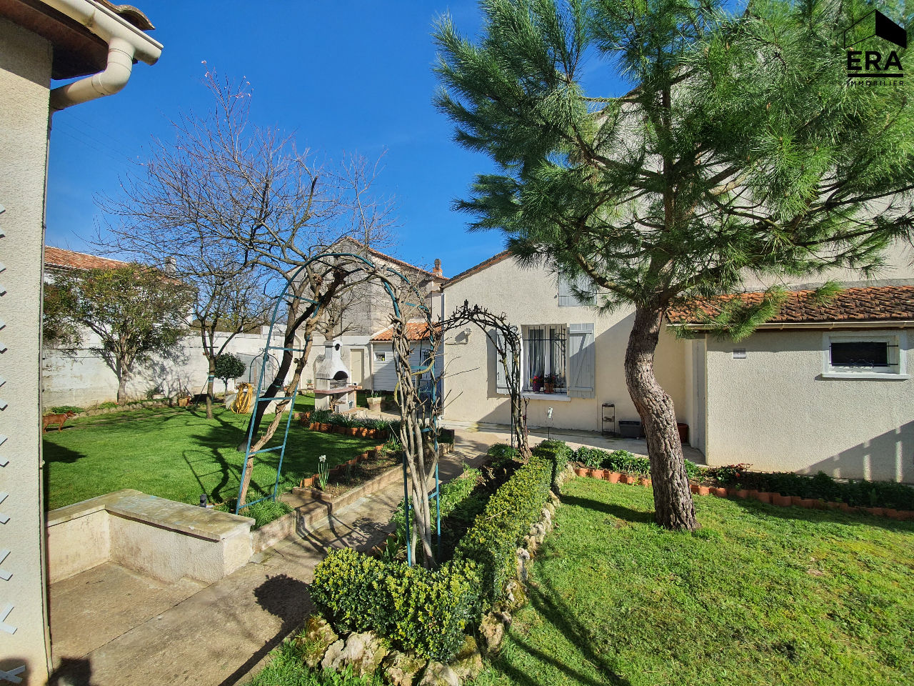 Maison à vendre 16400 La Couronne centre ville 120 m2 proche Angoulême