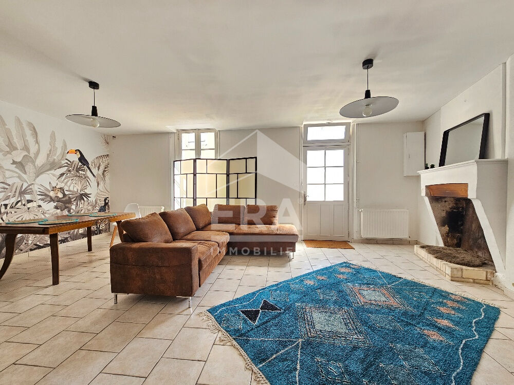 Photo Maison de ville à vendre La Couronne 4 chambres, garage et jardin image 2/6