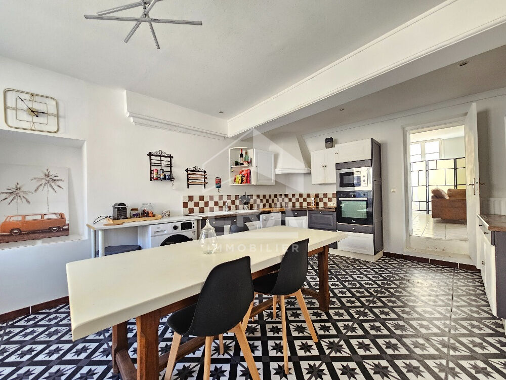 Photo Maison de ville à vendre La Couronne 4 chambres, garage et jardin image 3/6