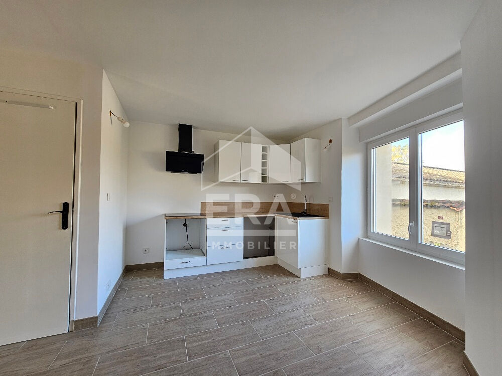 Photo Maison à vendre Roullet Saint Estephe - 3 chambres image 3/6