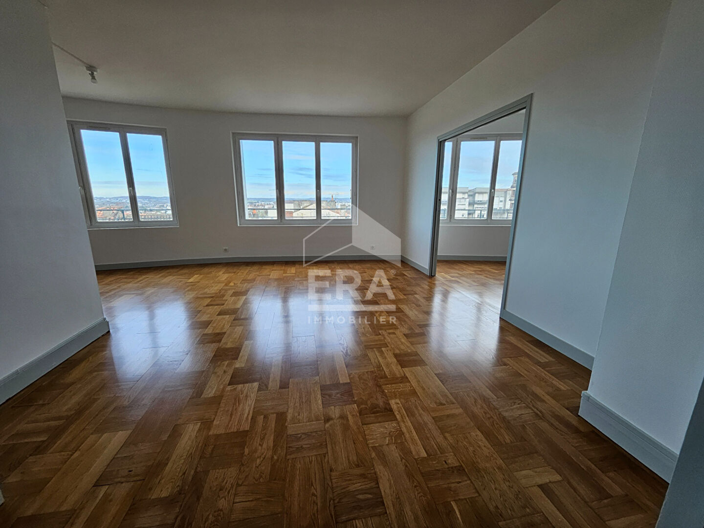 Photo APPARTEMENT ANGOULEME (T4) image 3/6