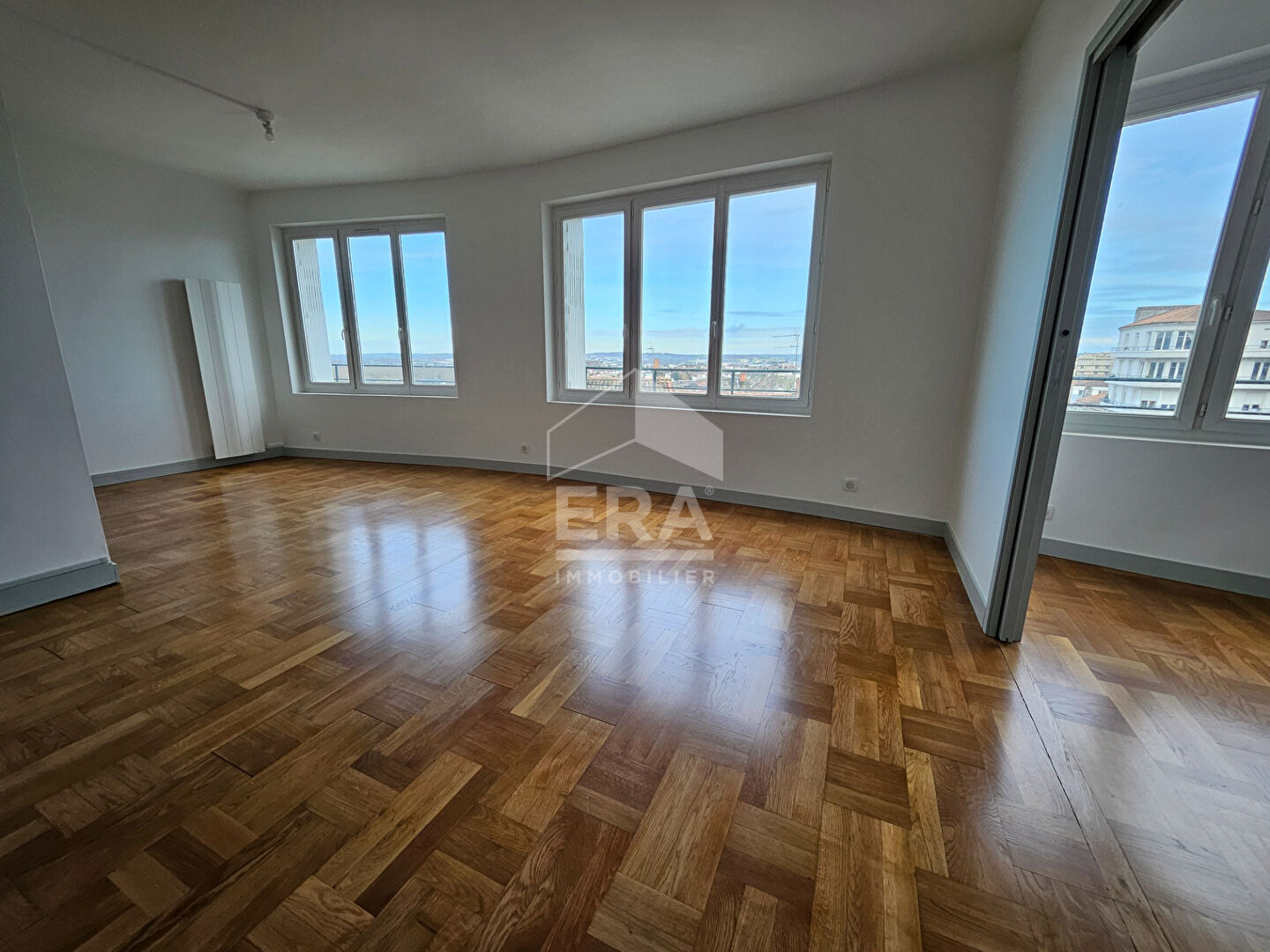 Photo APPARTEMENT ANGOULEME (T4) image 5/6