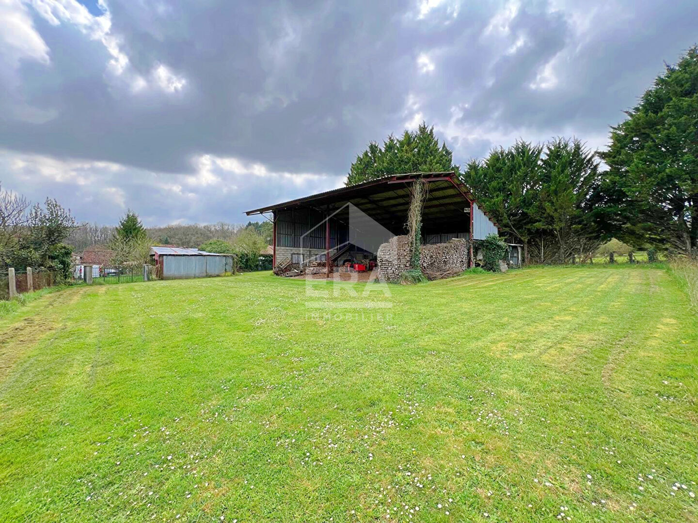 Photo Terrain Mouthiers Sur Boeme 3220 m2 image 2/3