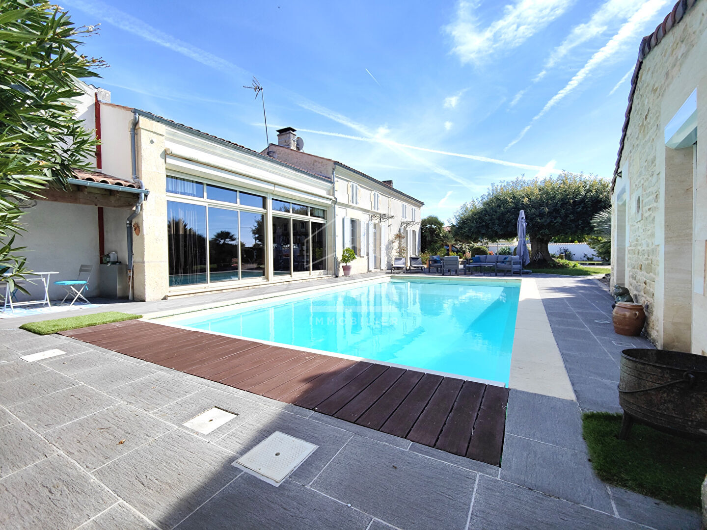 A vendre maison Migron 7 pièce(s) 226 m2