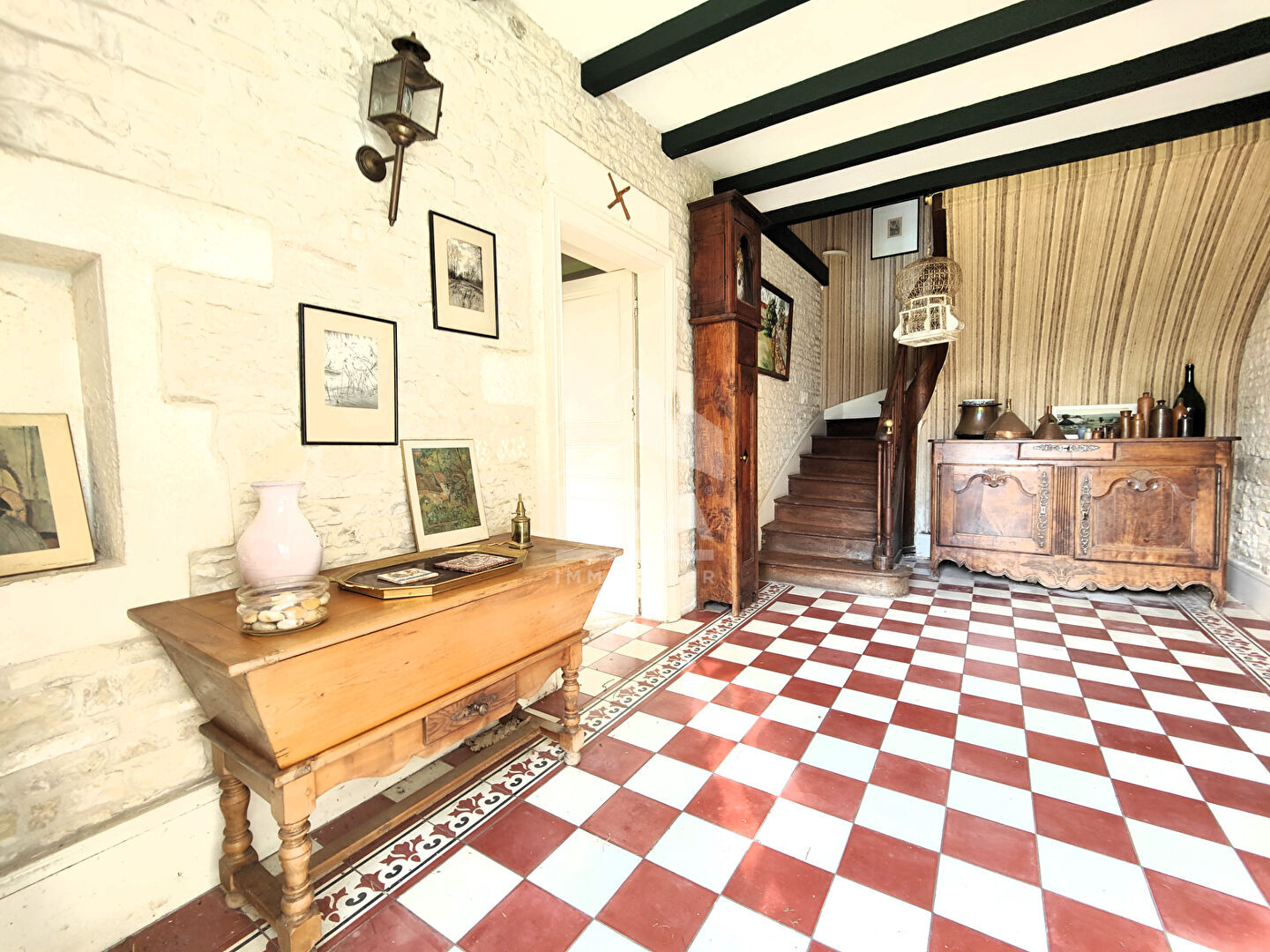 Photo A vendre maison Nercillac 7 pièce(s) 250 m2 image 4/6