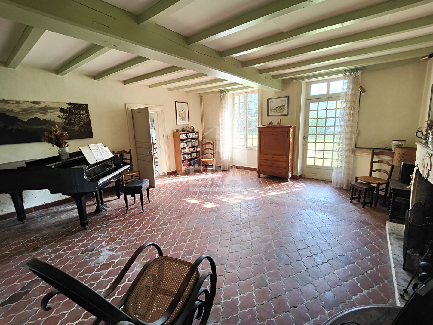 Photo A vendre maison Nercillac 7 pièce(s) 250 m2 image 6/6