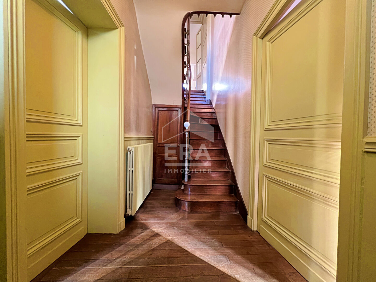 Photo Maison Nersac 8 pièce(s) 177 m2 - 6ch image 4/6