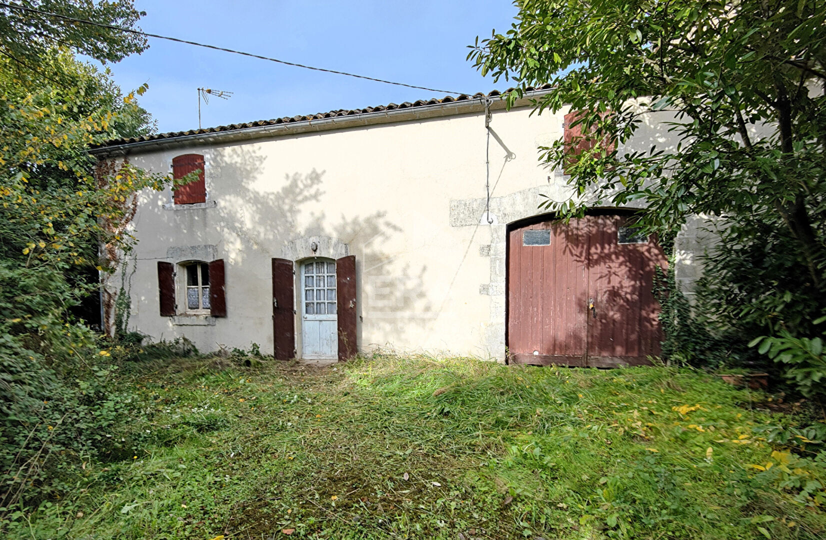 A vendre maison Châteaubernard 3 pièce(s) 171 m2