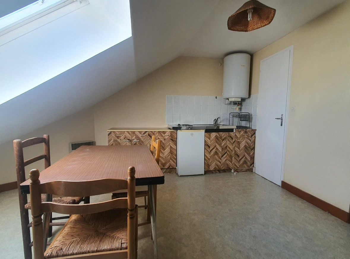 Photo Appartement centre ville LA COURONNE image 1/4