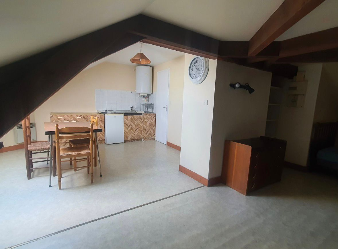 Photo Appartement centre ville LA COURONNE image 2/4